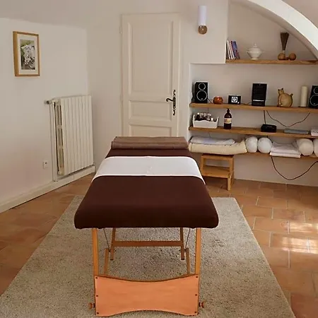Le Clarou Et D'hotes 3*