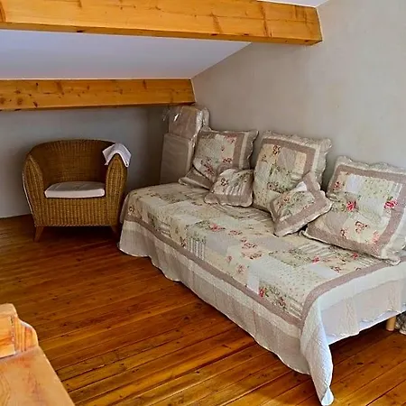 Le Clarou Et D'hotes Bed & Breakfast 3*