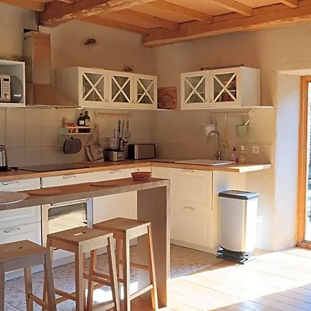 Le Clarou Et D'hotes Bed & Breakfast 3*
