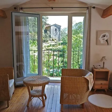 Le Clarou Et D'hotes Bed & Breakfast